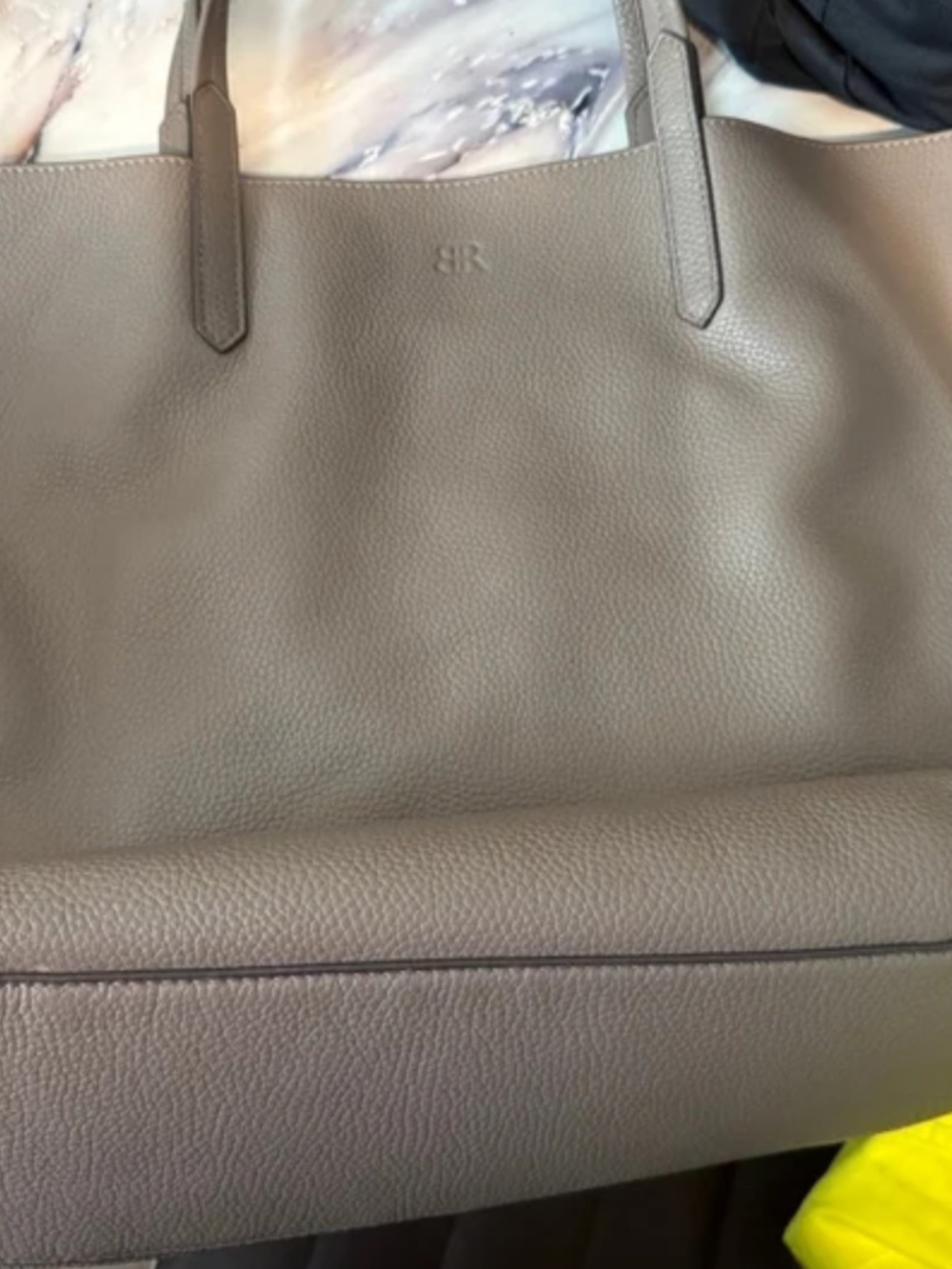Taupe banana republic leather tote - Picture 6 of 8